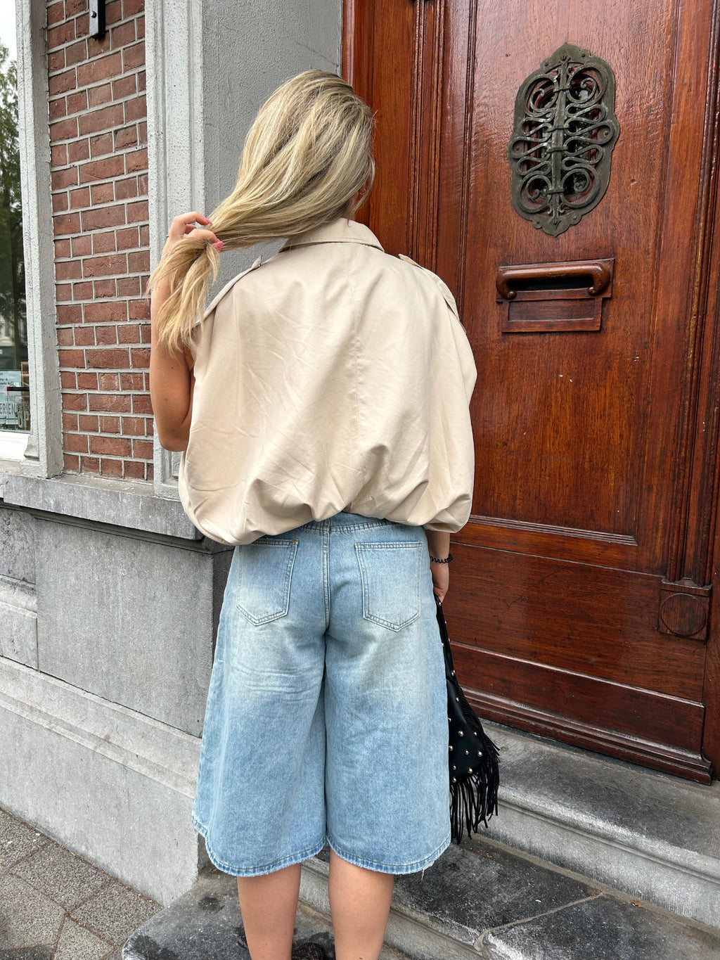 SLEEVELESS BOMBER